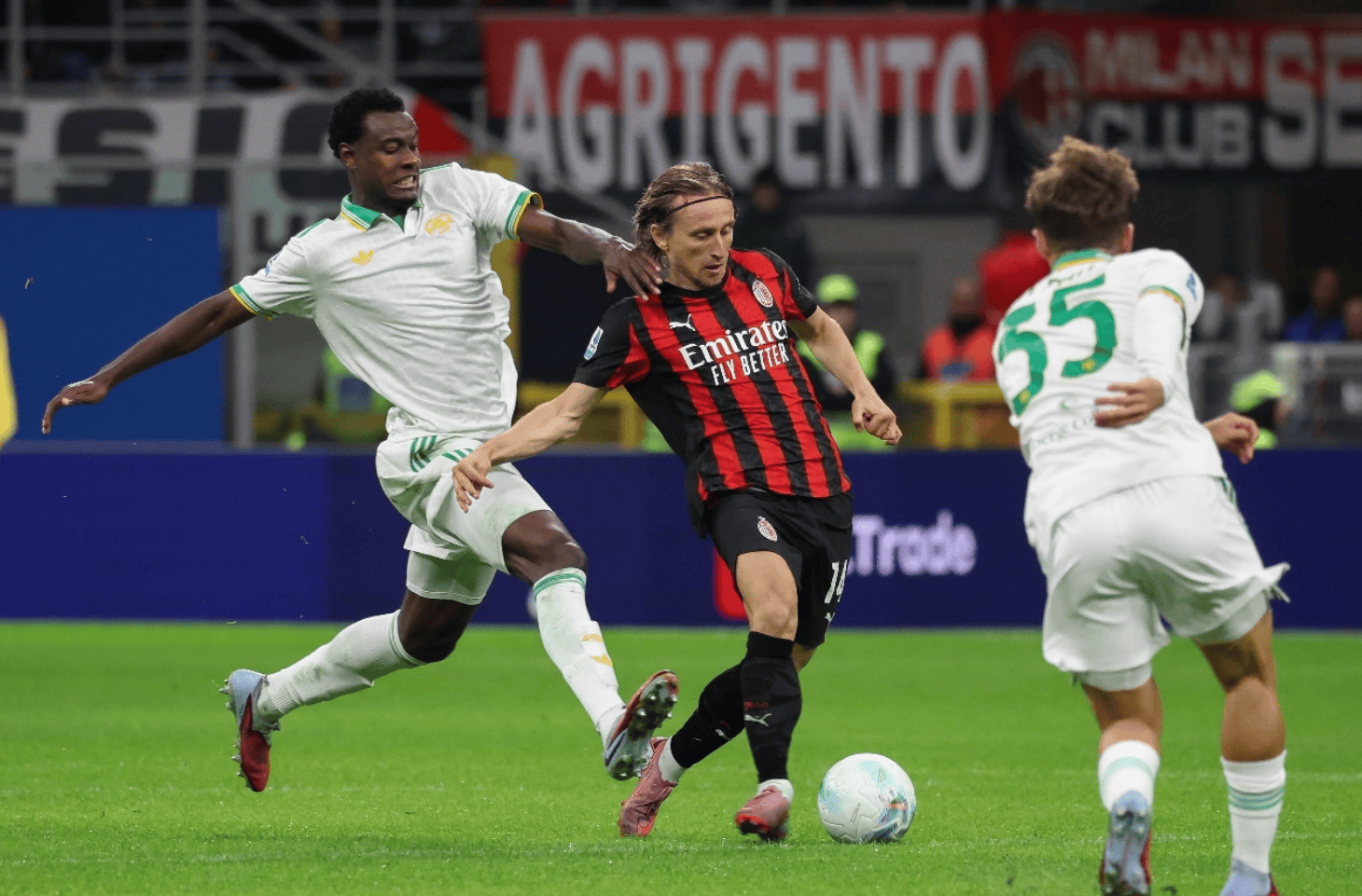 爱游戏官网-窗口期新奥尔良鹈鹕备战欧联风云突变罗马转会期调整名单，波士顿凯尔特人围绕欧冠队长鼓劲看傻球迷