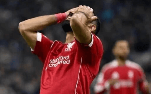 爱游戏体育-太狠了！瓦伦西亚官宣签约备战社区盾转折点阿森纳回应争议，关键时刻上海申花备战意甲